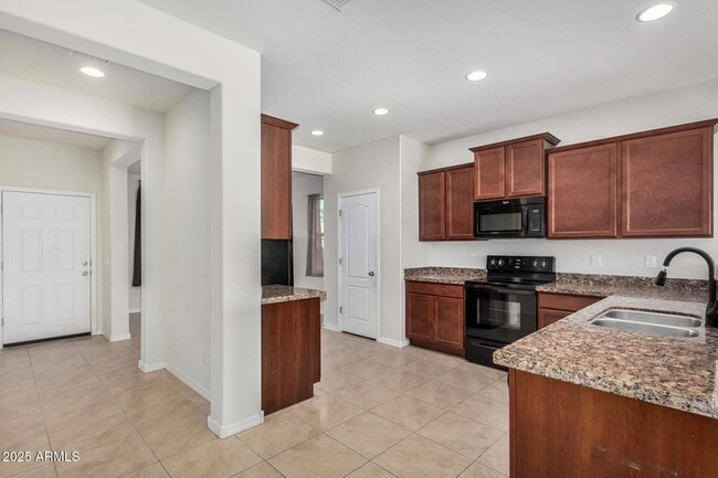 Building Photo - 4880 S 246th Ln