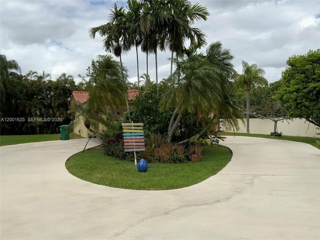 Building Photo - 8445 SW 4th St