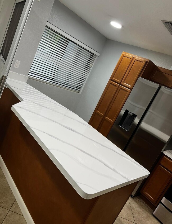 Building Photo - 4075 Palm Forest Dr N