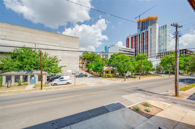 Building Photo - 908 Nueces St