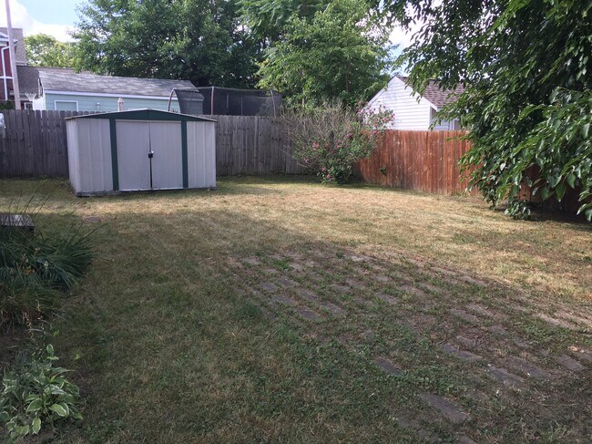 Building Photo - 509 Litchfield St