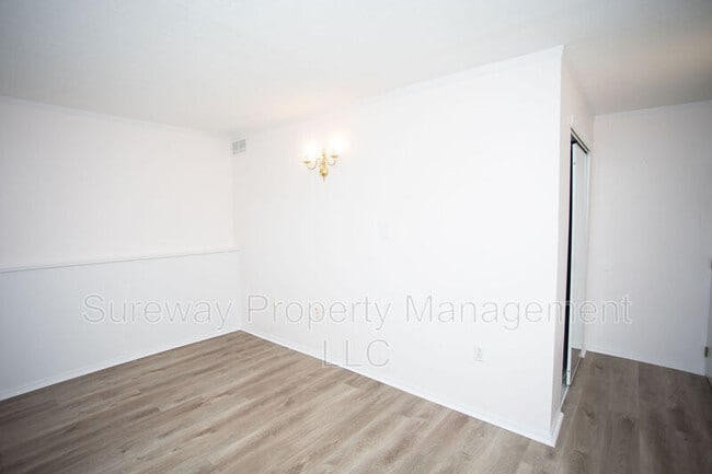 Building Photo - 712 Sage Hill Dr
