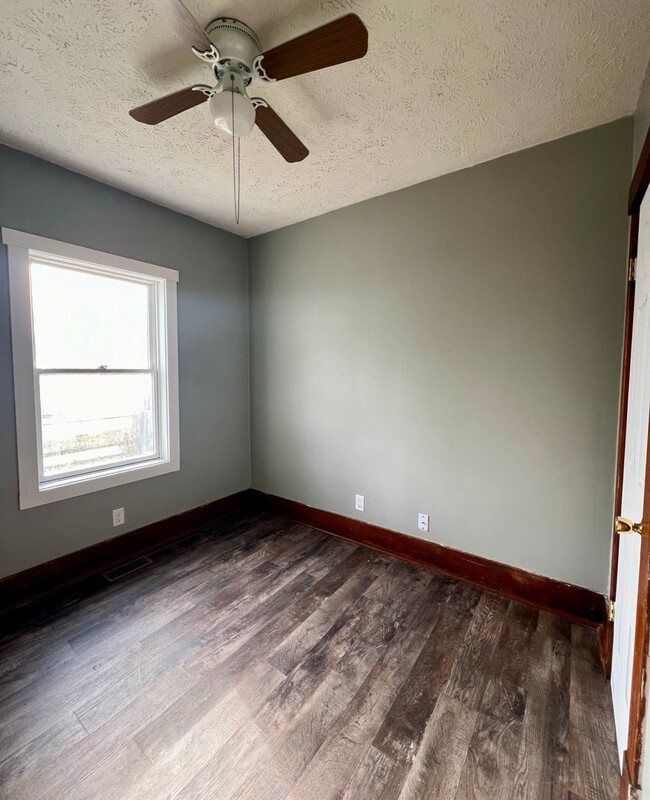 Building Photo - 2Bed/1Bath House