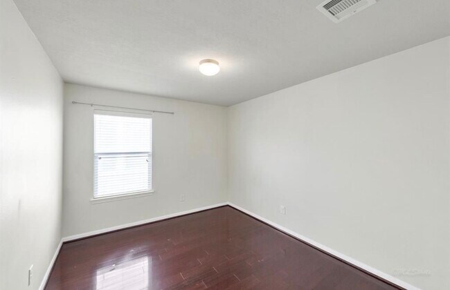 Building Photo - 19454 Plantation Cove Ln