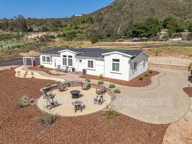 Building Photo - 471 Stewart Canyon Rd