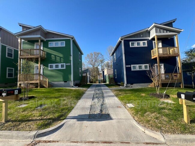 Building Photo - 2309 Owen St