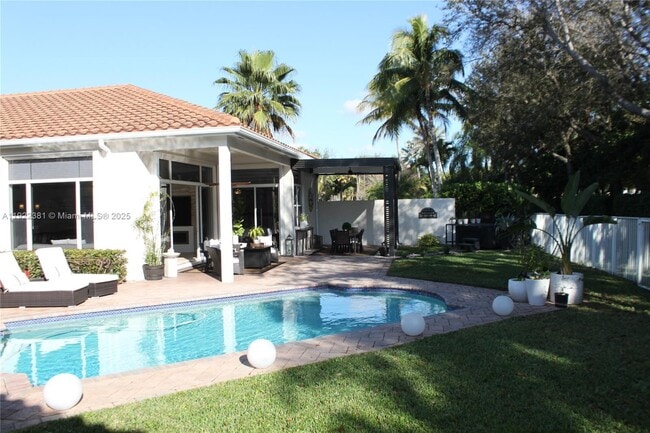 Primary Photo - 2524 Bay Pointe Ct