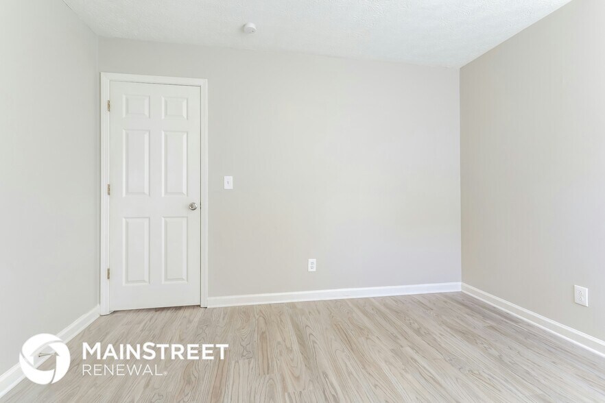 Building Photo - 852 New England Ct