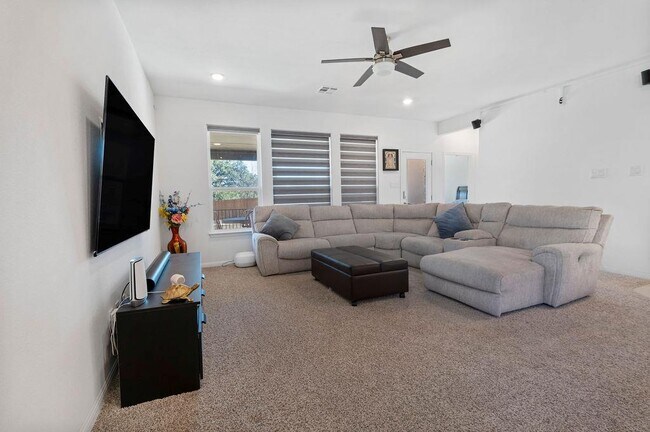 Building Photo - 232 Barton Oak Trl