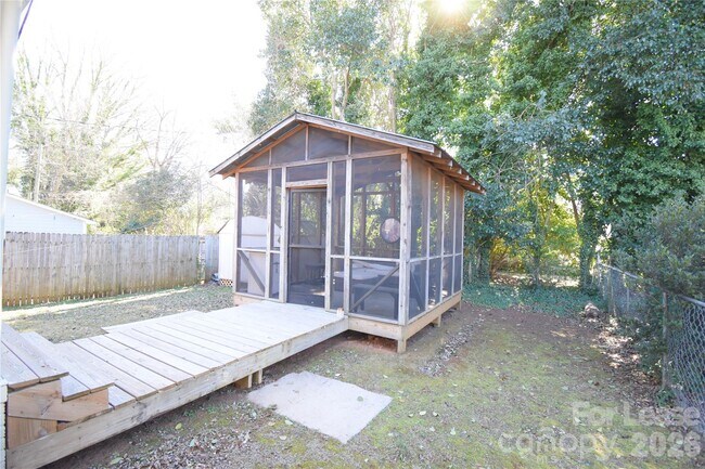 Building Photo - 4201 University Dr