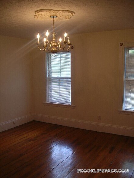 Building Photo - 258 Cypress St