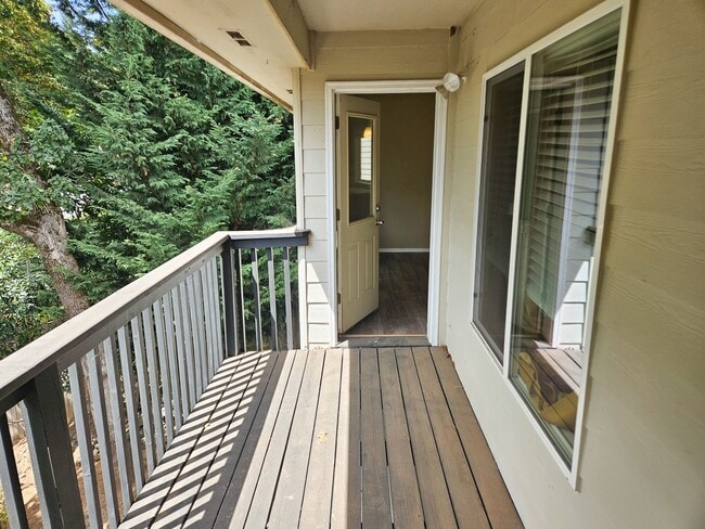Building Photo - 703 Sitka Deer Ct NW