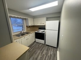 Building Photo - Berrien Crossroads Apartments