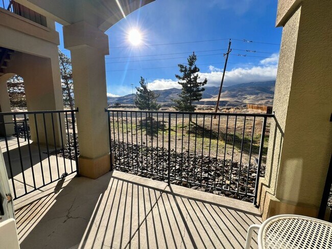 Building Photo - Silver Creek Condo- Three Bedroom Two Bath