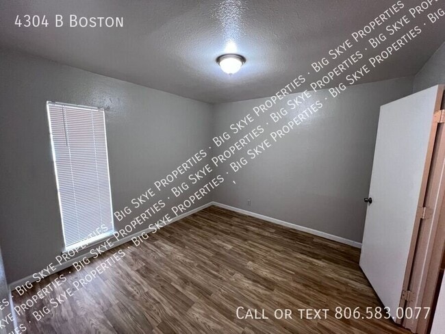 Building Photo - 4304 B Boston