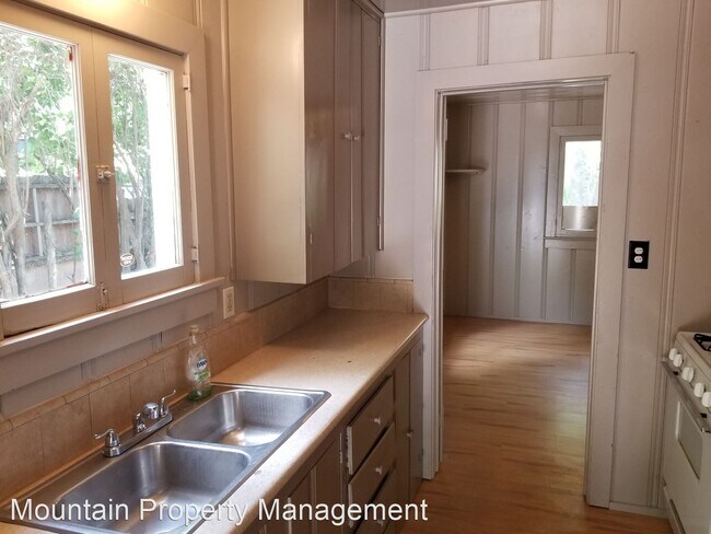 Building Photo - 1 br, 1 bath House - 22968 Oak Lane