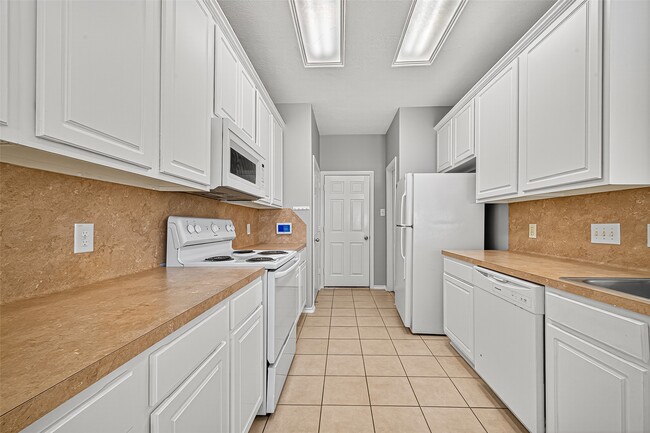 Building Photo - 110 N Burberry Park Cir