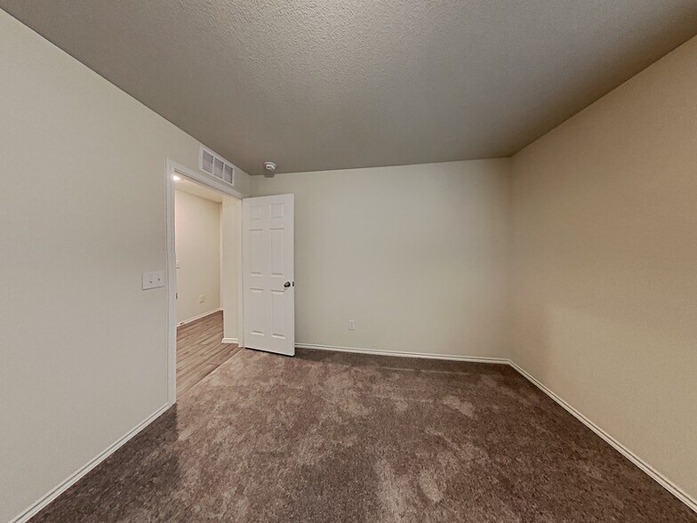 Building Photo - 4517 Greenham Ln.