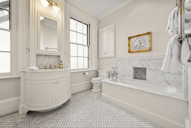 Building Photo - 59 Mt Vernon St