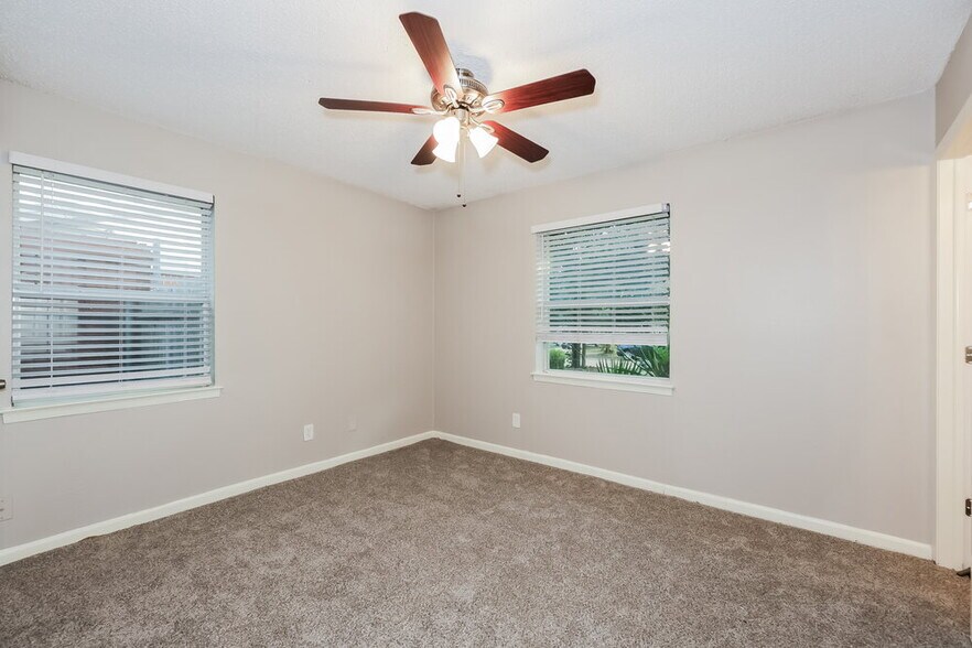 Building Photo - 629 Dawn Dr