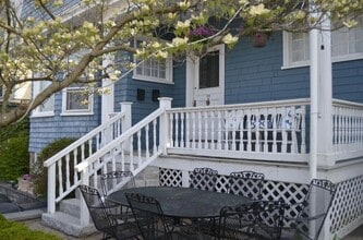 Building Photo - 34 Bull St