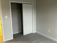 Building Photo - 31 Four Leaf Dr