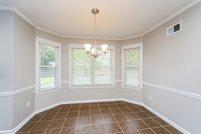 Building Photo - Spacious 4 Bedroom Memphis Home