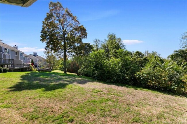 Building Photo - 675 Townsend Ave