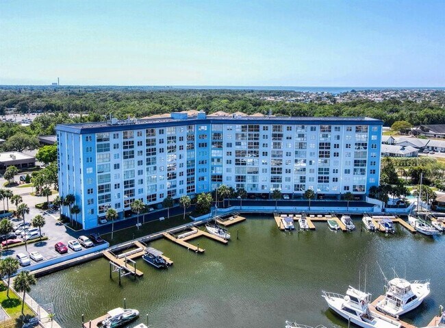 Building Photo - 4939 Floramar Terrace