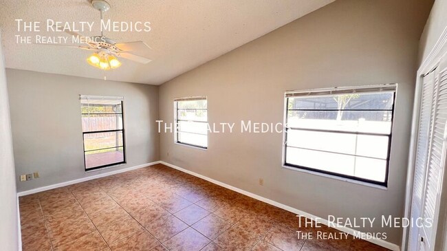 Building Photo - 10535 Abingdon Chase