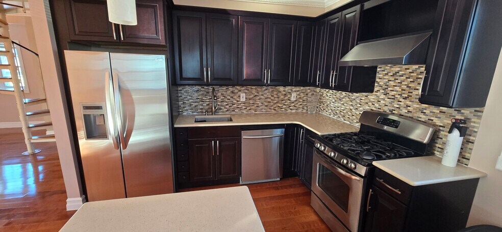 Building Photo - 8522 115th St