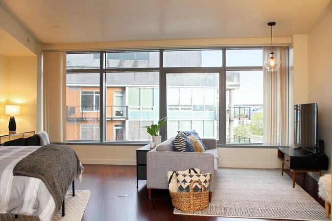 Building Photo - 3601 S River Pky