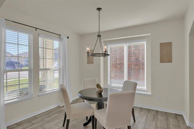 Building Photo - 6510 Teramo Ter