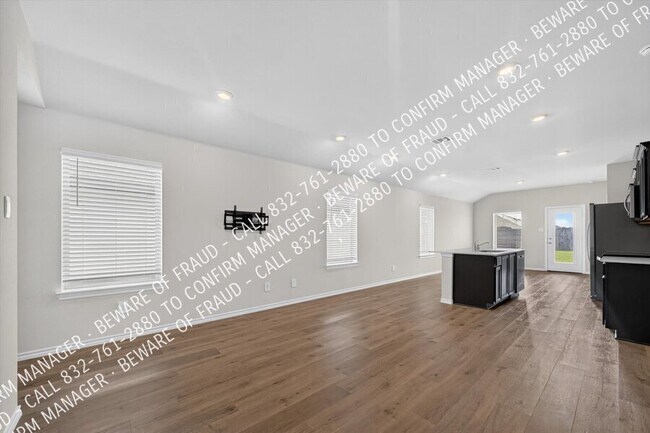 Building Photo - 6111 Shearwater Rd