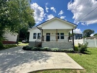 Building Photo - 3615 Lyle Ave