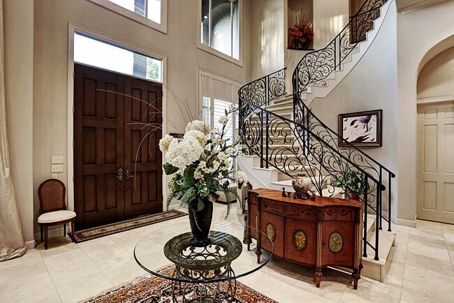 Building Photo - 11101 S Country Squire