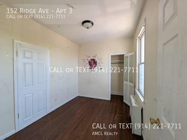 Building Photo - 152 Ridge Ave