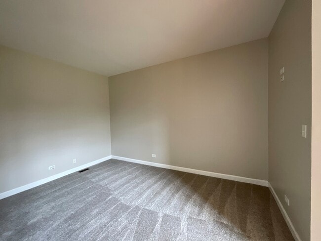Building Photo - 2835 Cattail Ct