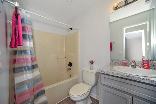 Building Photo - 1352 Westover St