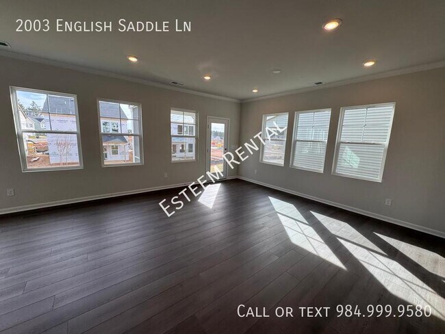 Building Photo - 2003 English Saddle Ln