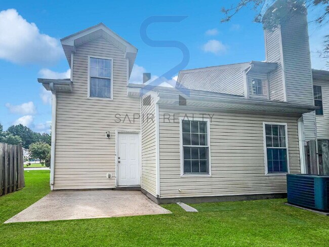 Building Photo - 5866 Trent Walk Dr
