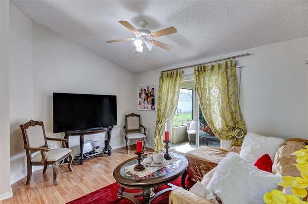 Building Photo - 208 Abbotsbury Dr