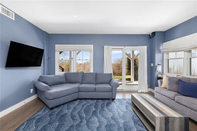 Building Photo - 14 E Pointe Ct