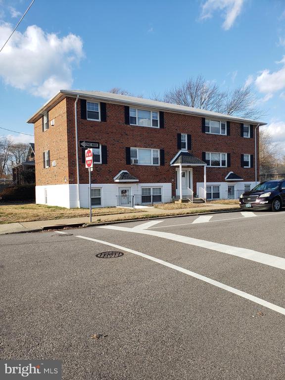 Building Photo - 737 Borbeck Ave