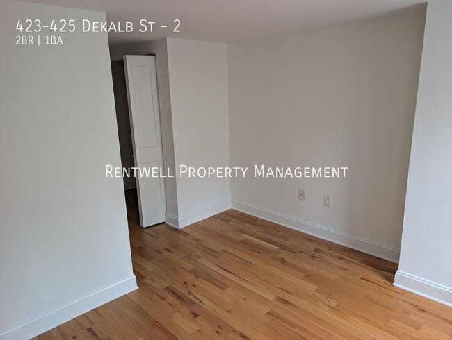 Building Photo - 423-425 Dekalb St-2