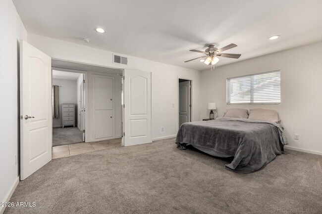 Building Photo - 9832 N 29th St