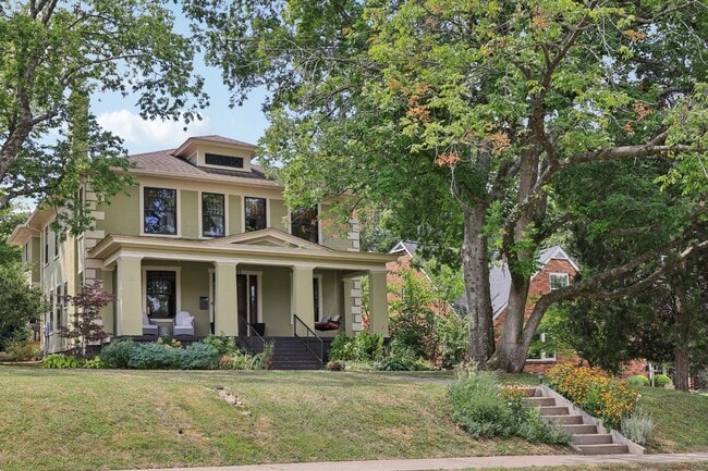 Primary Photo - Beautiful Historic 4BR/3BA Gem | Hillsboro...