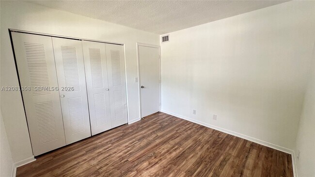Building Photo - 1290 S Military Trail