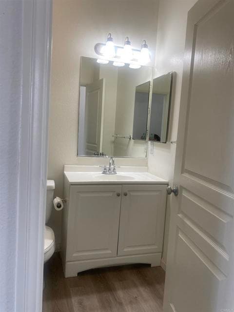 Building Photo - 742 Mariposa Cir