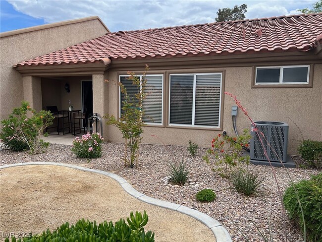 Building Photo - 10004 Arbuckle Dr